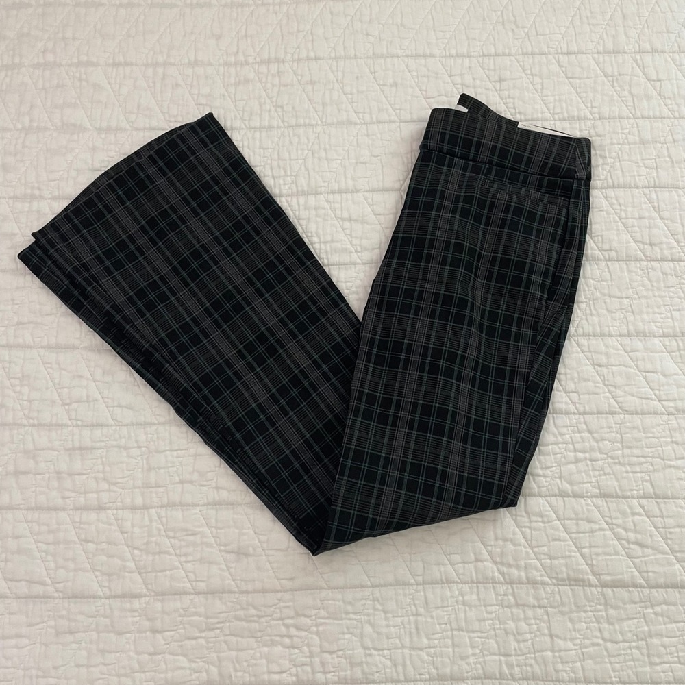 Liz Claiborne Lisa Flare Leg Pants Black Green Plaid Slimming Tummy Panel Size 2